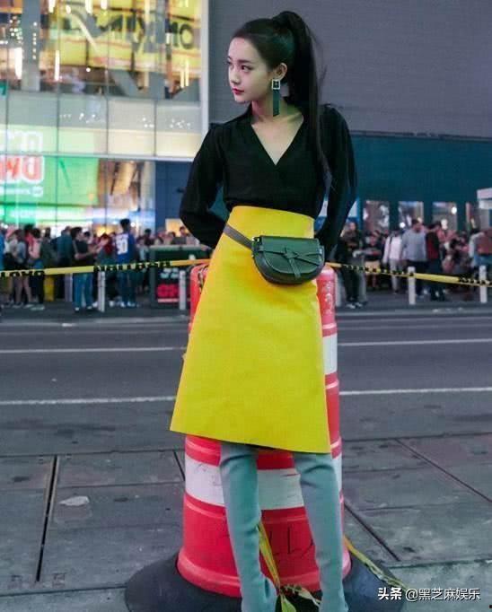 添柏岚黄靴明星搭配,时尚与实用的完美融合