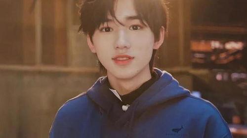 女明星比男明星大两岁